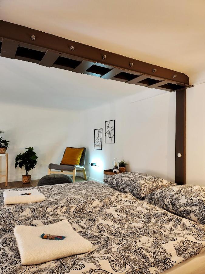 K21 "The Good Shepherd" Apartment Budapest Bagian luar foto